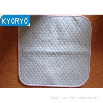 Washable and Reusable Incontinence Pads with Overlocked Sti